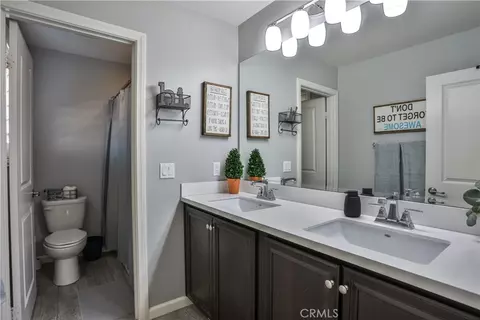 Bath - 1678 Bunnell, Beaumont, CA 92223 photo 6 of 6