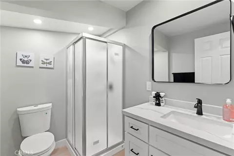 Bath - 612 N Main, Fallbrook, CA 92028 photo 3 of 3
