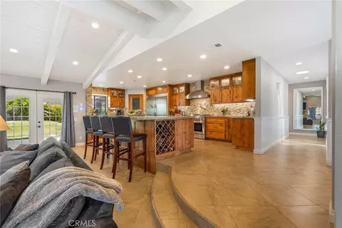 Kitchen - 26280 Thacker Dr, Hemet, CA 92544 photo 8 of 13