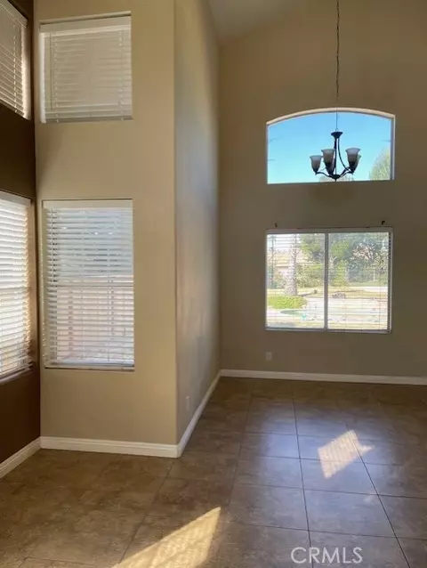 31990 Via Cordoba, Temecula, CA 92592 photo 2