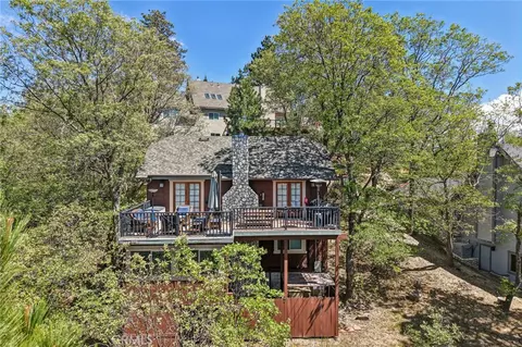28662 Zion Dr, Lake Arrowhead, CA 92352