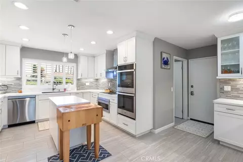 Kitchen - 40265 Paseo Sereno, Temecula, CA 92591 photo 2 of 3