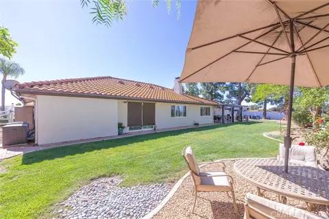 Exterior - 40265 Paseo Sereno, Temecula, CA 92591 photo 12 of 30