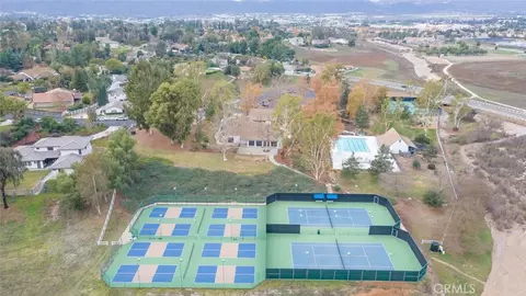 View/Area - 40265 Paseo Sereno, Temecula, CA 92591 photo 10 of 11