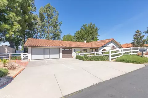 Exterior - 40265 Paseo Sereno, Temecula, CA 92591 photo 3 of 30