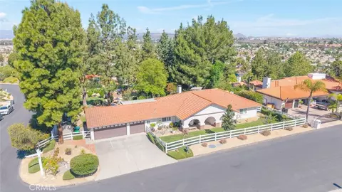 View/Area - 40265 Paseo Sereno, Temecula, CA 92591 photo 2 of 11