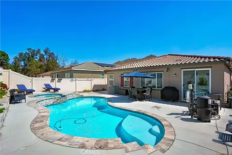 Exterior - 19898 Cara Cara, Riverside, CA 92507 photo 5 of 7