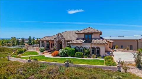 Exterior - 32032 La Serena, Temecula, CA 92591 photo 2 of 11
