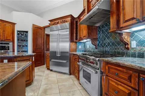 Kitchen - 32032 La Serena, Temecula, CA 92591 photo 6 of 6