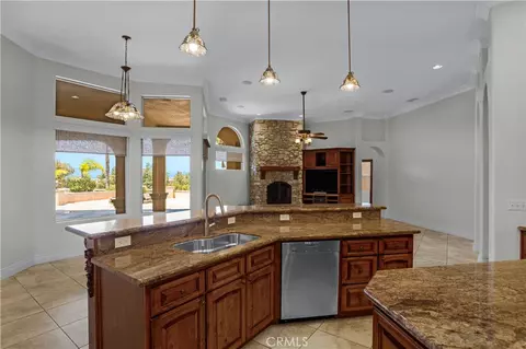 Kitchen - 32032 La Serena, Temecula, CA 92591 photo 4 of 6