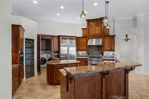 Kitchen - 32032 La Serena, Temecula, CA 92591 photo 3 of 6