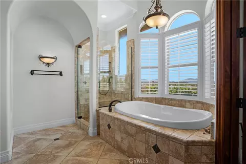Bath - 32032 La Serena, Temecula, CA 92591 photo 1 of 8