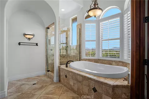 Bath - 32032 La Serena, Temecula, CA 92591 photo 1 of 8