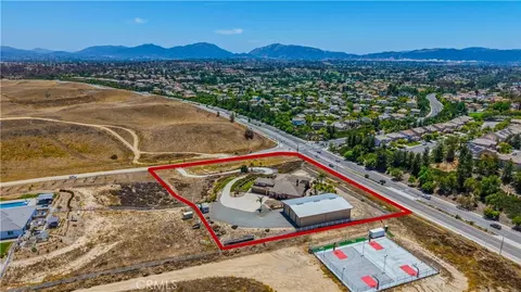 View/Area - 32032 La Serena, Temecula, CA 92591 photo 3 of 11