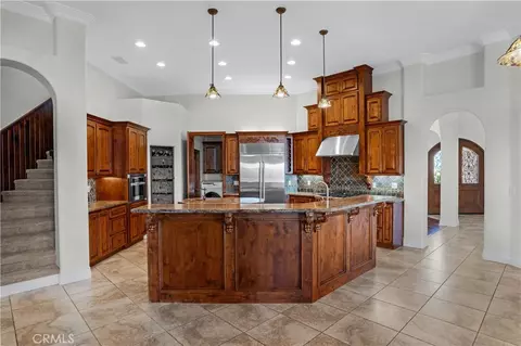 Kitchen - 32032 La Serena, Temecula, CA 92591 photo 2 of 6