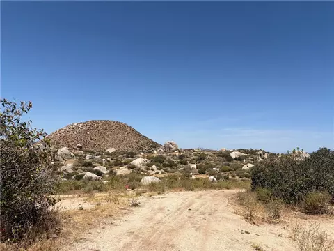 11 Sage Rd, Sage, CA 92544 photo 3