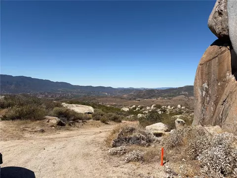 11 Sage Rd, Sage, CA 92544 photo 5