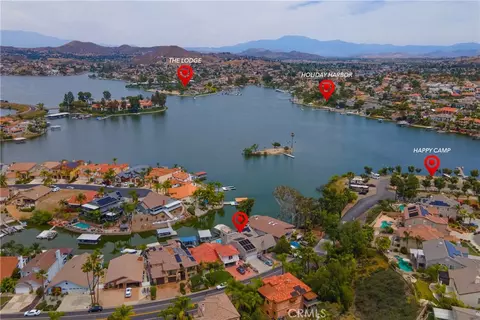 30594 Longhorn Dr, Canyon Lake, CA 92587