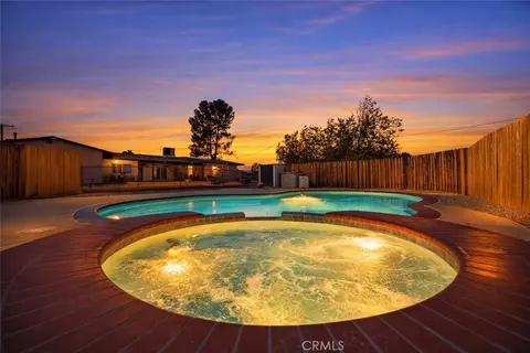20696 Tonawanda Rd, Apple Valley, CA 92307