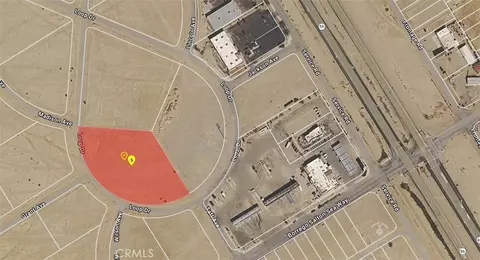 2086 Loop Dr, Thermal, CA 92274