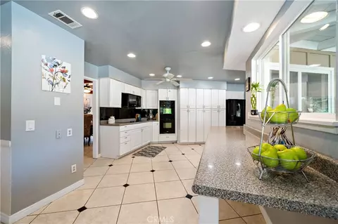 Kitchen - 39980 Via Fernando, Temecula, CA 92592 photo 5 of 6