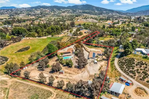 View/Area - 39980 Via Fernando, Temecula, CA 92592 photo 2 of 7