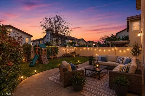 255 Roxanne Ln, Corona, CA 92882