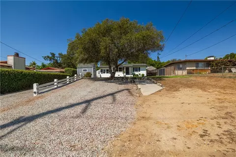 Exterior - 155 Barhaven Ln, Fallbrook, CA 92028 photo 15 of 17