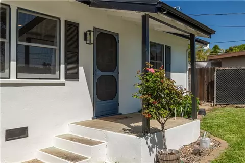 Exterior - 155 Barhaven Ln, Fallbrook, CA 92028 photo 3 of 17