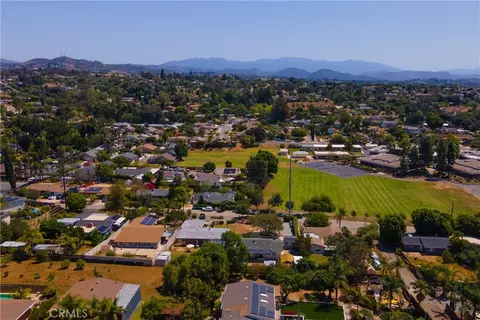View/Area - 155 Barhaven Ln, Fallbrook, CA 92028 photo 4 of 4