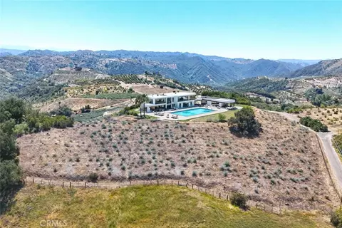 1 El Calamar, Temecula, CA 92590 photo 2