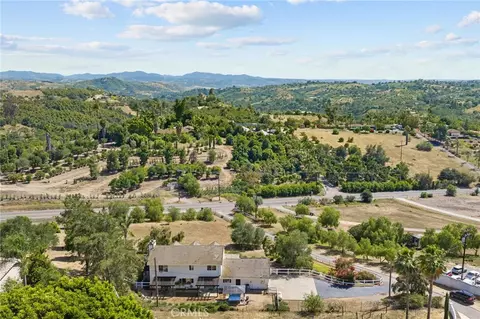 View/Area - 3162 Reche Rd, Fallbrook, CA 92028 photo 2 of 5
