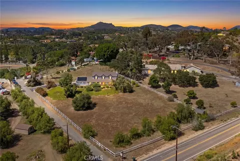 View/Area - 3162 Reche Rd, Fallbrook, CA 92028 photo 4 of 5