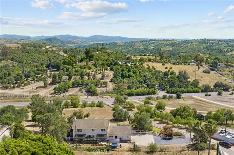 View/Area - 3162 Reche Rd, Fallbrook, CA 92028 photo 2 of 5