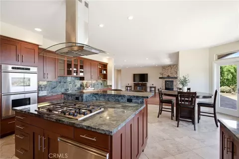 Kitchen - 1186 Lydia Ln, Fallbrook, CA 92028 photo 5 of 8
