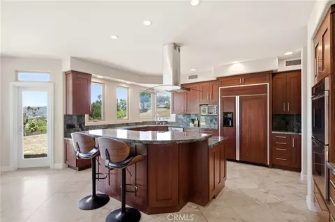 Kitchen - 1186 Lydia Ln, Fallbrook, CA 92028 photo 3 of 8