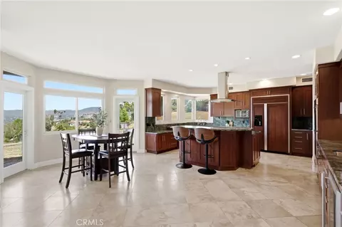Kitchen - 1186 Lydia Ln, Fallbrook, CA 92028 photo 2 of 8