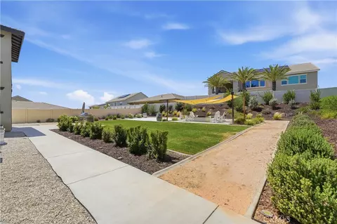 Exterior - 39522 Caladium Dr, Temecula, CA 92591 photo 10 of 12