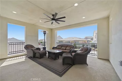 Exterior - 39522 Caladium Dr, Temecula, CA 92591 photo 5 of 13