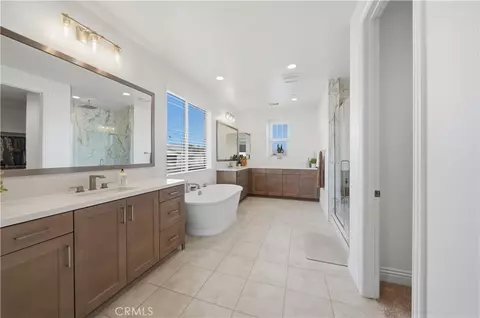 Bath - 39522 Caladium Dr, Temecula, CA 92591 photo 3 of 4