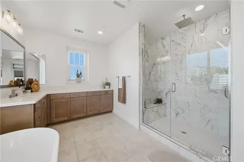 Bath - 39522 Caladium Dr, Temecula, CA 92591 photo 4 of 4