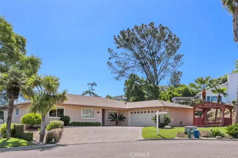 1075 La Reina, San Marcos, CA 92078