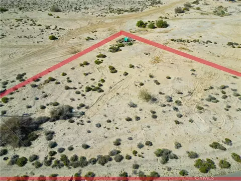 798 Crystal Ave, Thermal, CA 92274 photo 2