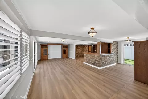 Living - 2425 Heather Ave, Long Beach, CA 90815 photo 7 of 10