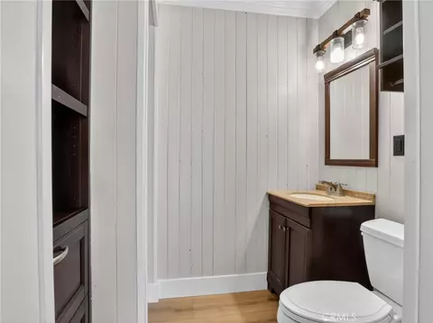 Bath - 2425 Heather Ave, Long Beach, CA 90815 photo 1 of 3