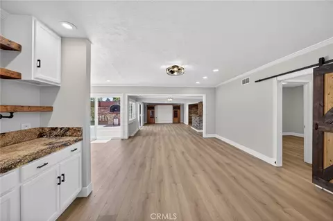Living - 2425 Heather Ave, Long Beach, CA 90815 photo 5 of 10