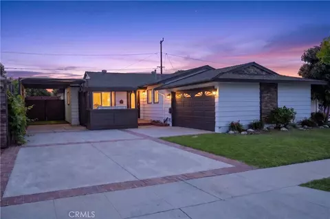 Exterior - 2425 Heather Ave, Long Beach, CA 90815 photo 2 of 7