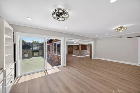 Living - 2425 Heather Ave, Long Beach, CA 90815 photo 10 of 10