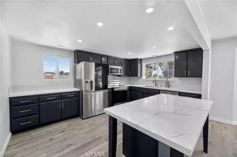 Kitchen - 1175 Dunlap Dr, Perris, CA 92571 photo 2 of 9