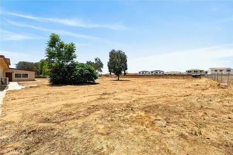 Exterior - 1175 Dunlap Dr, Perris, CA 92571 photo 5 of 5